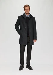 s.Oliver BLACK LABEL Langmantel Mantel mit fixiertem Stepp-Einsatz schwarz