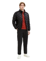 Steppjacke mit verstaubarer Kapuze
