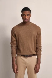 Strickpullover mit Geflechtstruktur