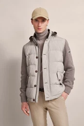 Strickjacke mit Stehkragen und Kapuze