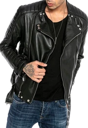 Lederimitatjacke im zeitlosen Bikerstil Vintage Design Hochwertig verarbeitete Absteppungen auf Schultern und Unterarmen