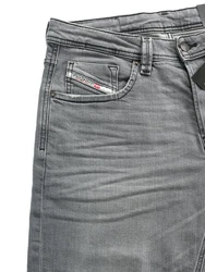 Diesel Straight-Jeans Regular Fit Larkee-X Hellgrau/Grau/Dunkelgrau
