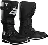 Schwarze Kunststoffstiefel image