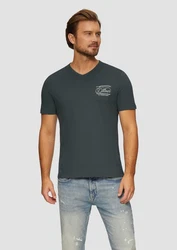 s.Oliver Kurzarmshirt T-Shirt mit Logostickerei 