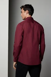 Next Langarmhemd Pflegeleichtes Slim Fit Hemd mit Sportmanschetten Dunkelrot/Bordeaux/Rot