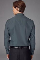Next Langarmhemd Pflegeleichtes Slim Fit Hemd mit Sportmanschetten Grau/Dunkelblau/Hellblau/Blau