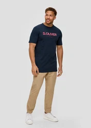 s.Oliver T-Shirt mit Frontprint Artwork Dunkelblau/Blau/Lila/Braun