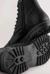 Next Lederstiefel mit Zehenkappe Schnürstiefelette Schwarz
