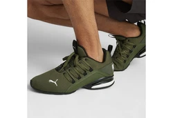 PUMA Axelion Refresh Herrenschuhe Dunkelgrün/Grün