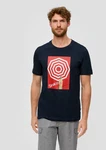 s.Oliver Kurzarmshirt T-Shirt mit Sinalco-Print Artwork Dunkelblau/Rot
