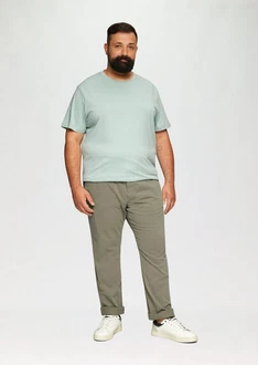 s.Oliver Stoffhose Regular Chino-Jogger mit elastischem Bund Garment Dye