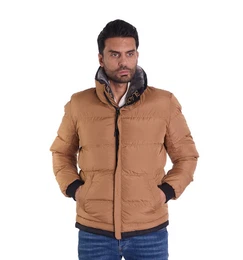 Steppjacke Ausgefallene Steppjacke mit Kunstfellkragen Camel M