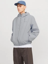 Blouson JJELEGACY LIGHT JACKET HOOD NOOS mit Logo Schriftzug