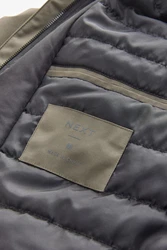 Next Steppmantel mit Trichterkragen Khaki/Beige/Dunkelgrün/Braun