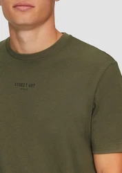 QS Kurzarmshirt T-Shirt mit Front- und Rckenprint Artwork Dunkelgrün/Khaki