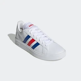 GRAND COURT TD LIFESTYLE COURT CASUAL Sneaker Design auf den Spuren des adidas Superstar