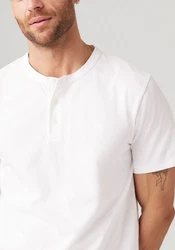 Levi's Henleyshirt mit Logo Stickerei Weiß/Creme