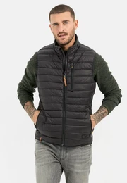 Steppweste mit horizontaler Steppung aus recyceltem Polyester mit Stehkragen