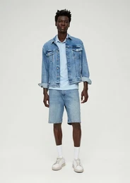 Jeansshorts Jeans-Shorts / Regular Fit / High Rise / Straight Leg Waschung