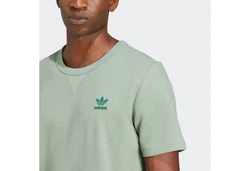 adidas Originals T-Shirt ESS W TEE Grün/Dunkelgrün/Hellgrün