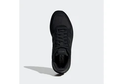adidas Sportswear RUN 84 Sneaker inspiriert vom Design des adidas LA Trainer 