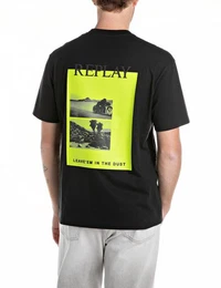 T-Shirt mit aufflligem Rckenprint