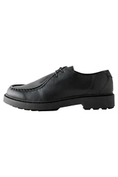 Next Schuhe mit vorderem Schuhblatt-Einsatz Schnürschuh (1) Schwarz