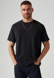 Levi's T-Shirt THE ESSENT mit Rundhalsausschnitt
