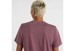 New Balance T-Shirt SPORT ESSENTIALS HEATHERTECH Rosa/Bordeaux/Dunkelrot/Lila