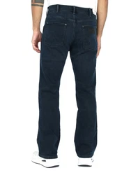 Wrangler Bootcut Jeans regulre ausgestellte Beinform Horizon Onyx Wash