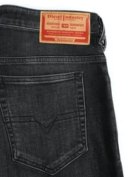 Diesel Tapered-fit-Jeans Regular Fit D-Yennox UIHAV