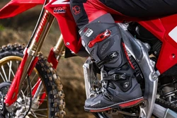 Gaerne SG-22 Motocross Stiefel Grau/Rot/Dunkelgrau