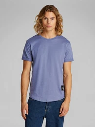 T-Shirt BADGE TURN UP SLEEVE mit Logopatch