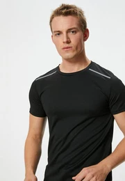 T-Shirt Rundhalsausschnitt Kurzrmelig