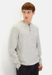 Henleyshirt aus einem Baumwollmix