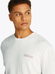 Tommy Jeans Kurzarmshirt TJM REG GRAPHIC SLUB TEE EXT Mit Rundhalsausschnitt Weiß/Creme/Grau