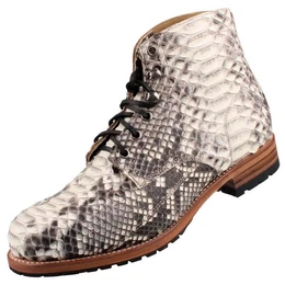 10604-Python Barriga Adria Mate Stiefel