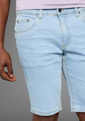 Arizona Jeansshorts gerader Schnitt niedrige Leibhöhe Hellblau