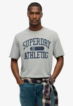 Superdry Rundhalsshirt ATHLETIC ESS TEE Grau/Hellblau/Silber/Rot