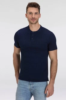 Levi's Henleyshirt mit Logo Stickerei Dunkelblau/Blau