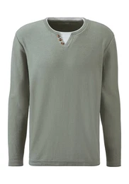 Strickpullover mit hochwertiger Halslochverarbeitung in double-layer Optik