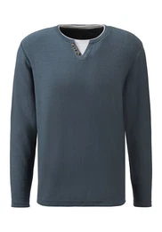 Strickpullover mit hochwertiger Halslochverarbeitung in double-layer Optik