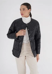 freshlions Steppjacke Amara Schwarz
