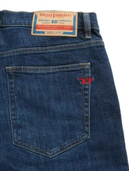 Diesel Straight-Jeans Style D-Viker (2020) 0PFAZ