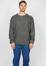 Strickpullover mit Zopfmuster