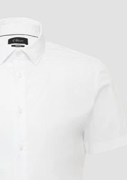 Kurzarmhemd Tailored Fit: Feines Kurzarm-Hemd aus hochwertigem Baumwollstretch