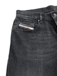 Diesel Slim-fit-Jeans D-Strukt (2019) 09F75