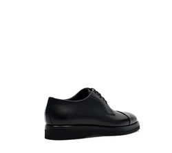 Celal Gltekin Elegante Derby-Schuhe mit Cap-Toe-Design Schwarz