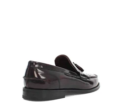 Celal Gltekin Herren Lackleder Slipper Elegante Loafer mit Fransen Burgunder