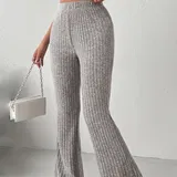 Hrubě Pletené Kalhoty Větších Velikostí image